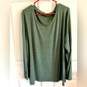 Women’s long sleeved tee